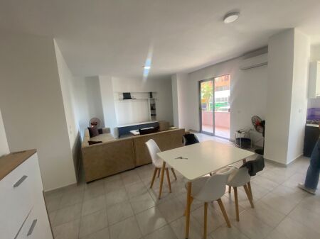  Shitet Apartament 2+1+2 në Astir – pranë Bulevardit Migjeni