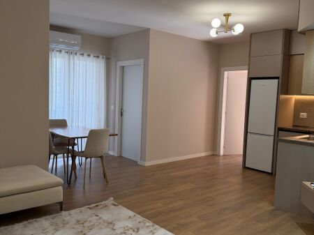 Grand Gallery, Yzberisht, 2+1 apartment for rent! 600 Euro/slightly negotiable