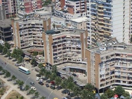  Ambjent Biznesi 24 m² për Shitje – Rruga e Barrikadave 