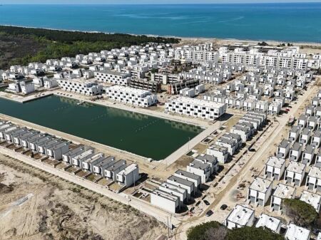 INDIVIDUAL VILLAS AT TURQUOISE MARINA!  FIRST LINE WITH THE MARINA OF THE COMPLEX 495,000 €