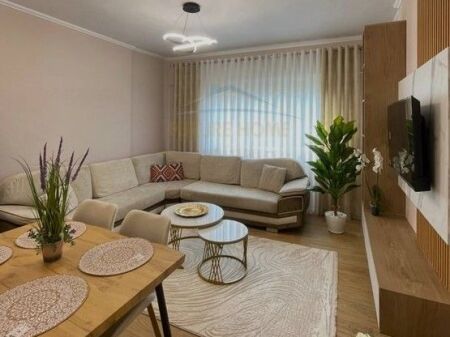 Rent, Apartment 2+1+2, Kristal Center, Paris Commune