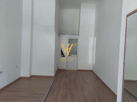 JEPET DYQAN 28 M2 ME QERA NE XHAMLLIK 40.000 LEKE