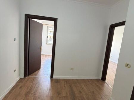 Apartament 2+1 ne shitje te Kompleksi Fratari ne Astir