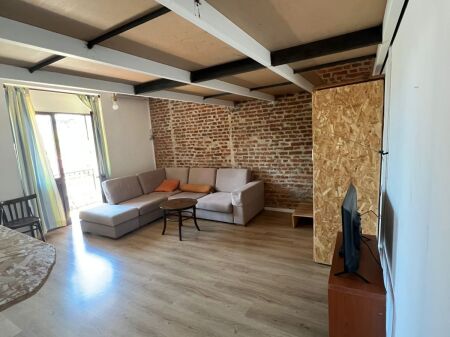 SI DUE APPARTAMENTI PER AIRBNB