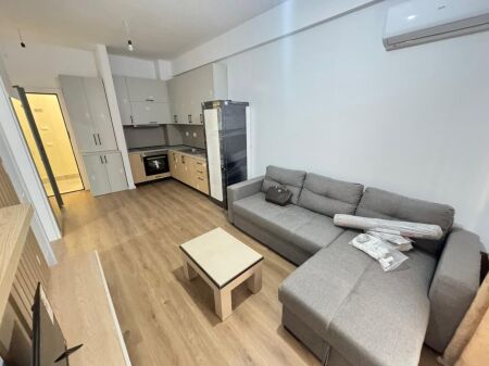  Apartment 1+1 for rent   Address: Ali Demi, Kadiu Complex Price: 40,000 lek/month