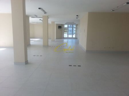 AMBIENT BIZNESI ME QIRA 90M2 ASTIR 800 EURO