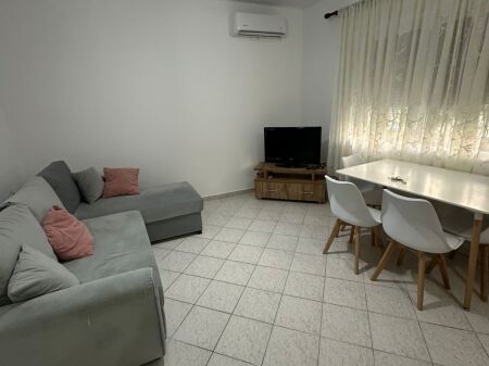 1+1,i mobiluar,te ambulanca,laprake,400 mije leke