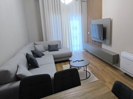  Jepet me Qira Apartament 1+1 – Kompleksi Aura 