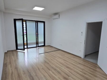 Ufficio in affitto 2+1 al complesso Square 21!