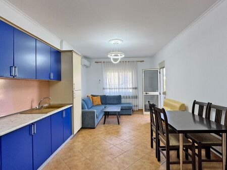 Apartment 1+1 for sale. 4th floor, no elevator. Shkembi Kavajes, near Bonita, Kraja and Dolce Vita Hotel.