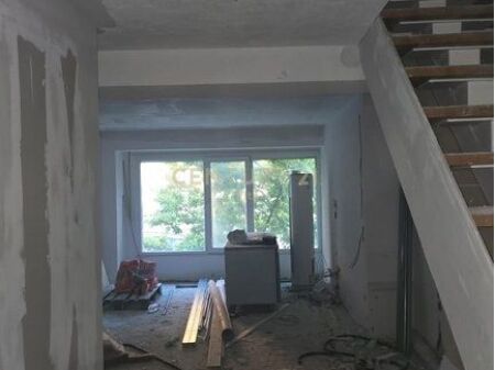 DUPLEX IN VENDITA IN PRIMA FILA PRESSO LA ROCCIA DI KAVAJË