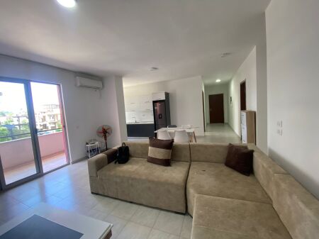 Shitet Apartament 2+1+2 në Astir – pranë Bulevardit Migjeni