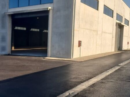  Capannone di 2.400 m² in affitto – Porto Romano 
