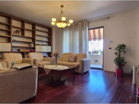 Super Apartament Premium për Qera 3+1+2 + Post Parkimi