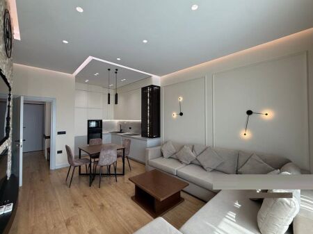 Affittiamo appartamento 1+1 a Square 21, in Via Kavaja! 900 € /Mese