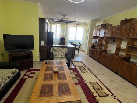 Apartament 2+1 per shitje prane Pazarit te Ri!