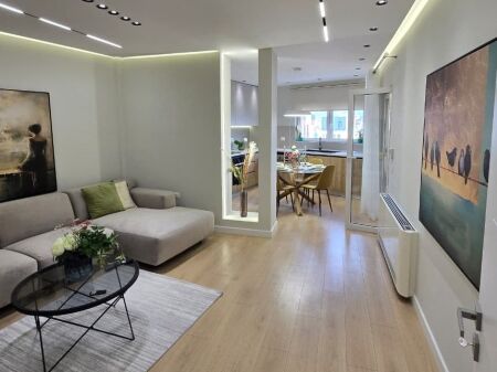  Shitet Apartament 2+1+2 – Zogu i Zi 
