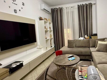  Shitet Apartament 1+1 – Kombinat 