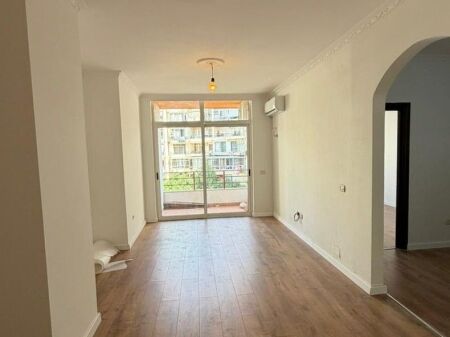  Shitet Apartament 2+1 në Astir (Kompleksi Fratari)