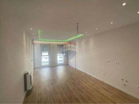 Apartament 2+1 për qira tek Univers City!