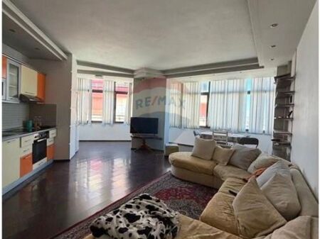 Jepet me qira apartament 2+1
