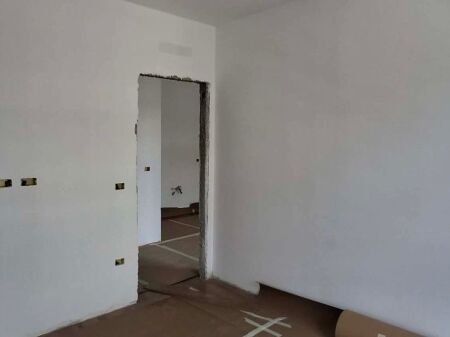  Shitet Apartament 1+1 + Post Parkimi – Univers City 