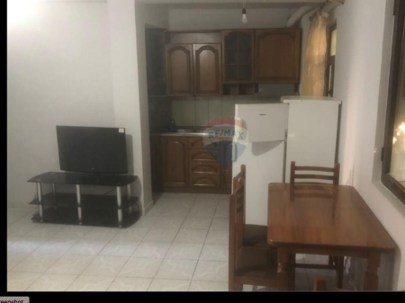 Apartament per qera 1+1 tek Komuna e Parisit