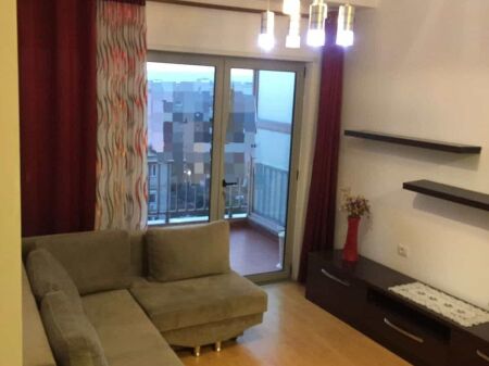 Appartamento In Affitto 1+1 A Xhamllik (ID B2101641) Tirana