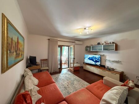 Apartament 3+1 per shitje tek Someg ne Myslym Shyri.