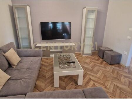 Jepet me qira apartament 3+2+post parkimi tek Green City ne Astir! 800 € /Muaj