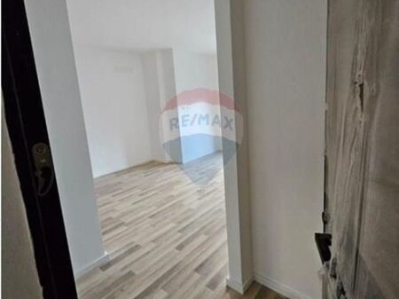 Garsoniere - Për Shitje - Shkolla e Baletit, Tiranë ID: 530571006-7