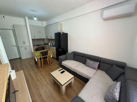  Apartment 1+1 for rent  Ali Demi – Kadiu Complex Price: 40,000 lek/month