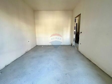 Apartament ne shitje 1+1 prane Farmacise 10!