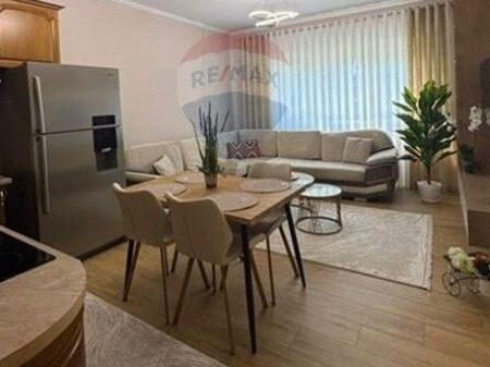 Apartament me qira te Qendra Kristal