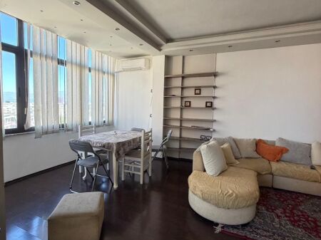 Jepet me qira apartament