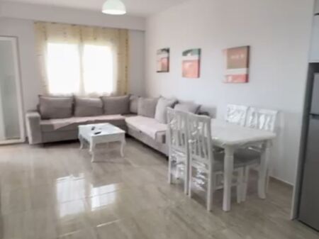 APARTAMENT ME QERA 1+1