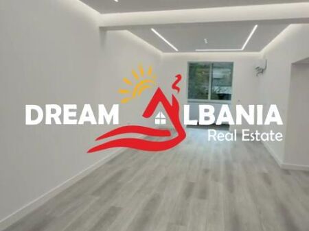 Jepet me qera zyre ne rrugen e Barrikadave prane Stacionit te Trenit (ID 42611532)
