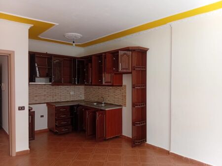Apartament 1+1 me qira Bosh Pallatet Cabej