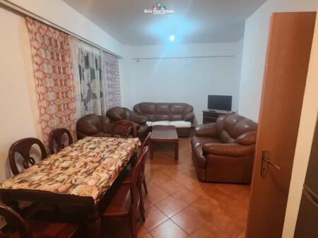 Apartament Me Qera 2+1 Tek Pallati me Shigjeta ( ID B2201880) Tirane