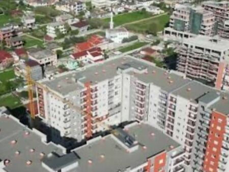 Apartament 1+1 ne shitje perball Vila L, Astir