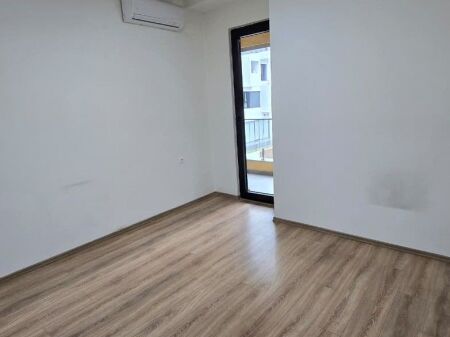 Ufficio in affitto 2+1+2 bagni a Square 21