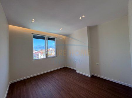 Shitet, Apartament 2+1+Post Parkimi, Brryli, Tiranë.