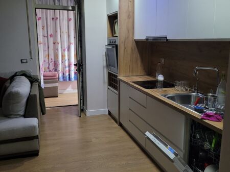 Apartament 2+1 per qera , ne qender te Durresit