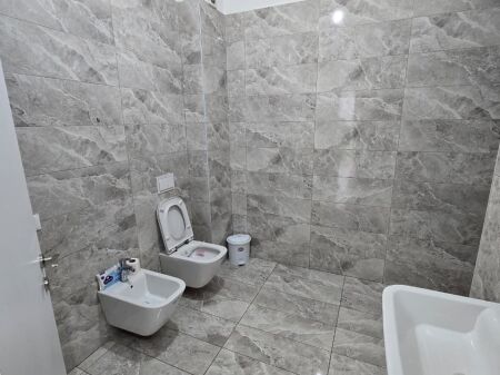  Ufficio 2+1 in Affitto – Square 21