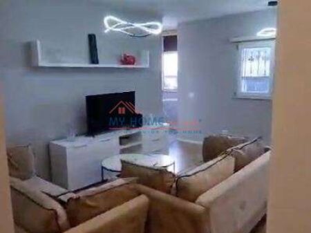 Apartament 1+1 ne shitje Komuna e Parisit ne Tirane