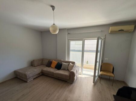 APARTAMENT 2+1+2 PER SHITJE TE KOPSHTI BOTANIK !