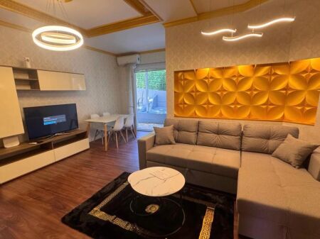 Shitet Apartament 2+1Liqeni i Thate