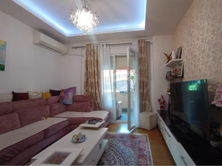Apartament per shitje 2+1+2 ne 5 Maj