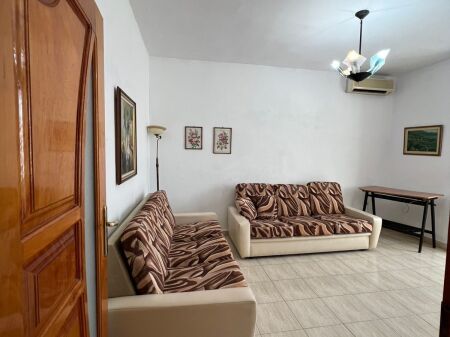 Apartament 2+1 me qira tek Optika Roma prane Pazarit!