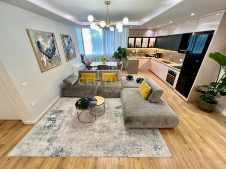 FOR SALE, PREMIUM APARTMENT 2+1+2 with PARKING SPACE AT THE MUNICIPALITY!